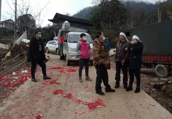 抗擊疫情華融在行動(dòng)之六:奮戰(zhàn)在扶貧戰(zhàn)“疫”一線的華融身影